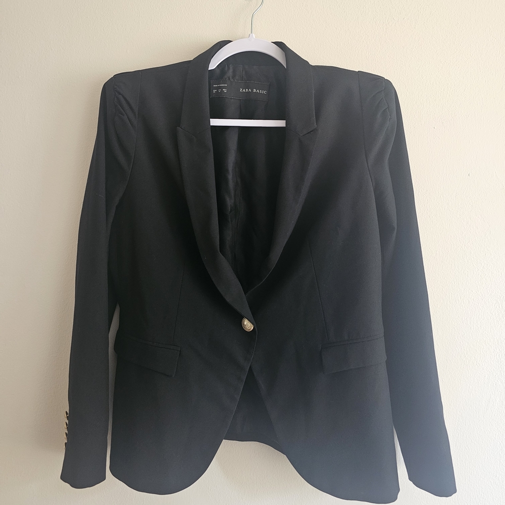 Zara Black Tailored Blazer for Formal Occasions